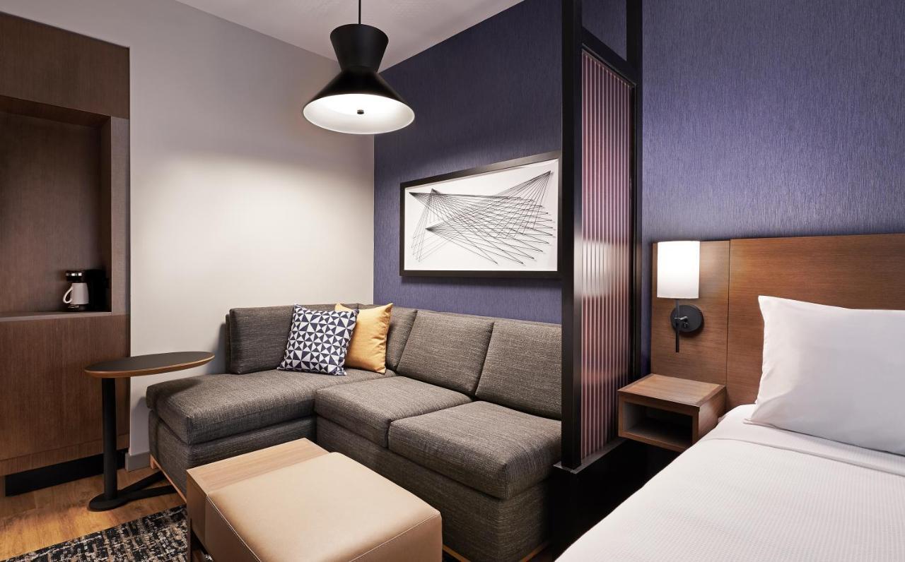 Hyatt Place Sacramento International Airport Buitenkant foto